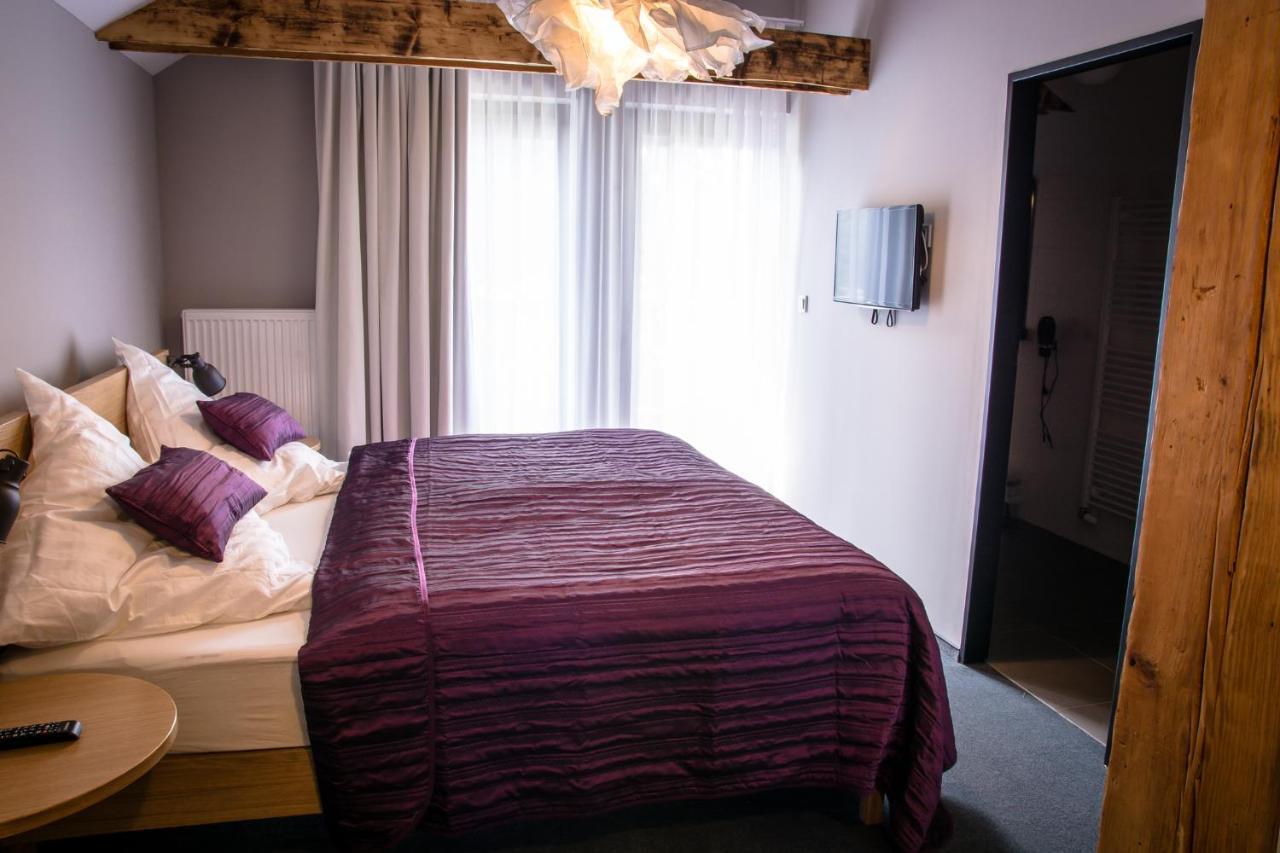 Hotel Restaurant Na Navsi Ricany  Экстерьер фото