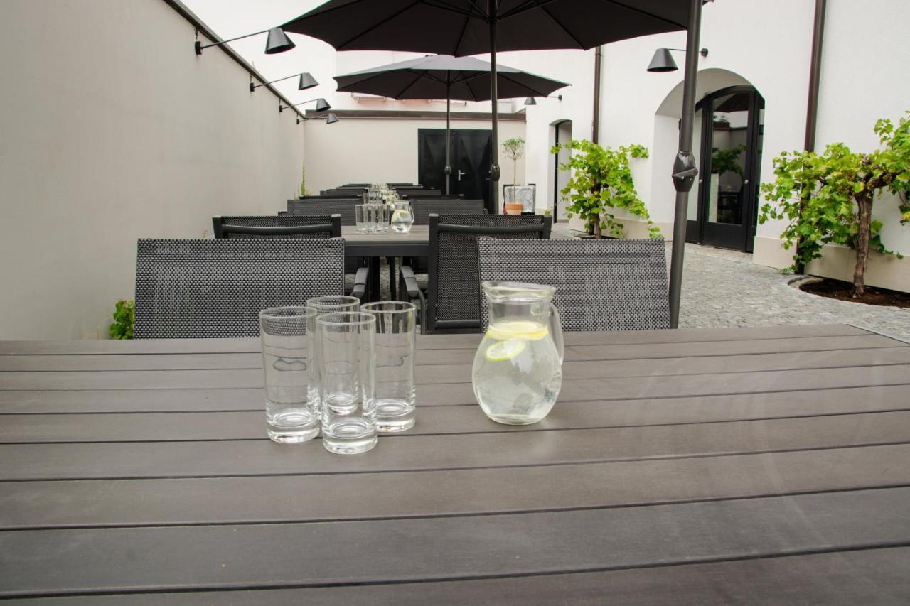 Hotel Restaurant Na Navsi Ricany  Экстерьер фото
