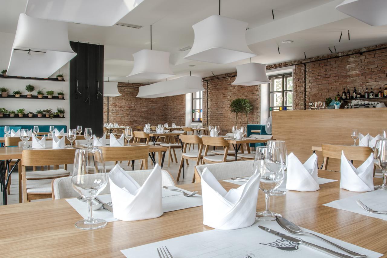 Hotel Restaurant Na Navsi Ricany  Экстерьер фото